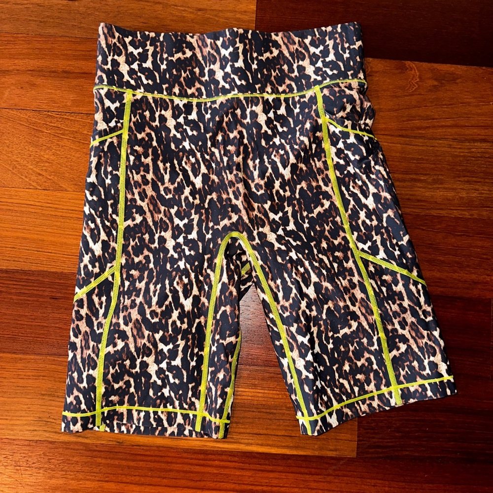 All access leopard biker shorts size small